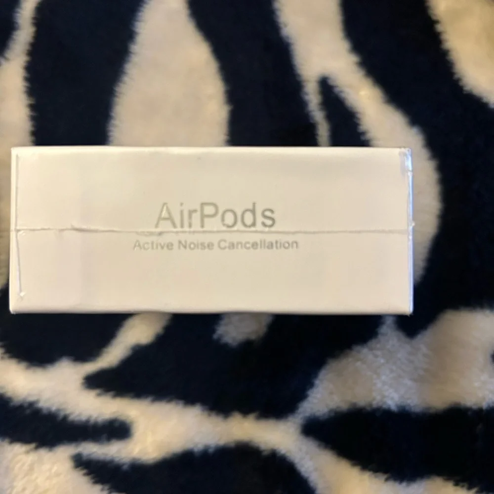 Wireless Earbuds with Charging Case - White